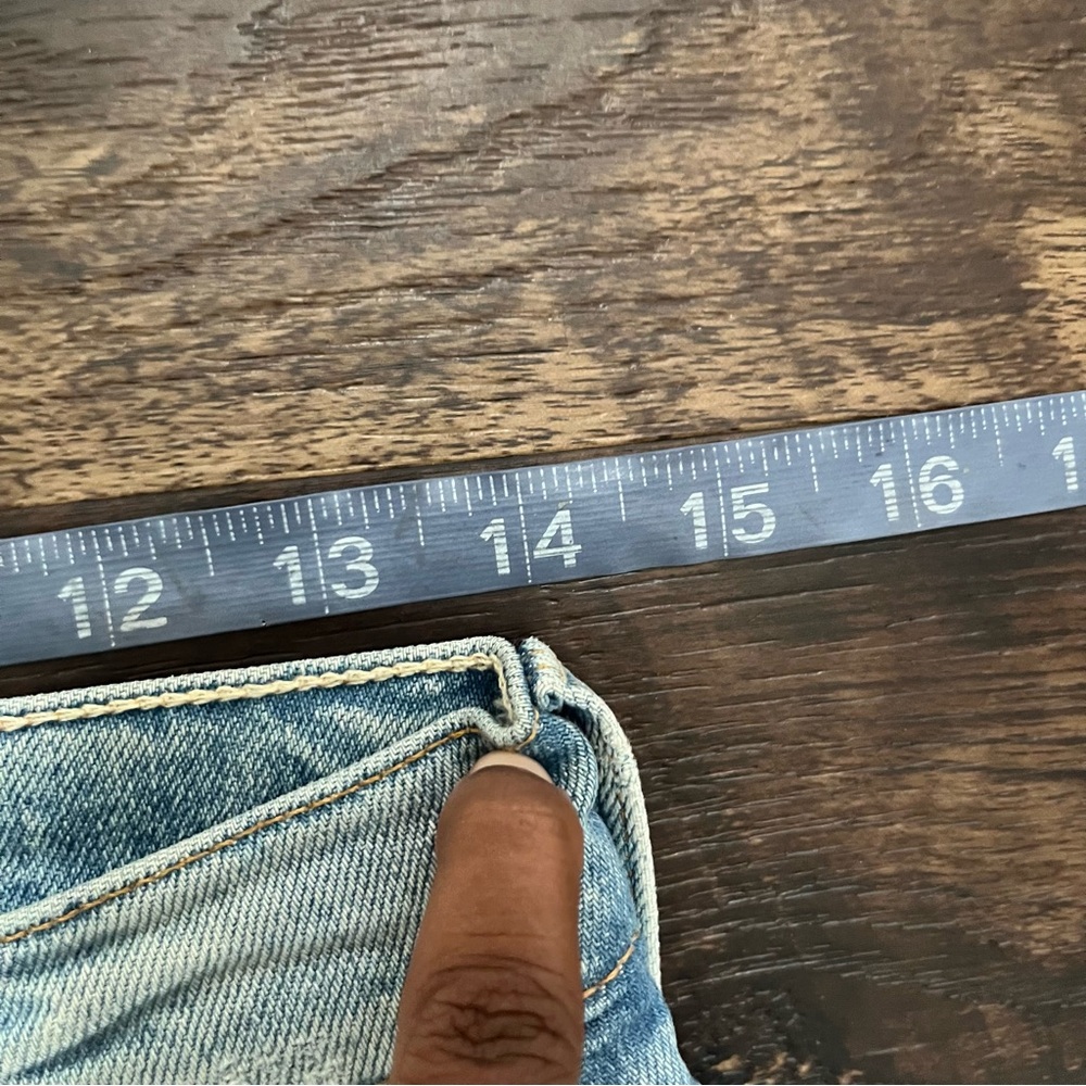 Mother Denim the Tomcat distressed lighter wash “the confession” jeans 27 - Picture 8 of 13